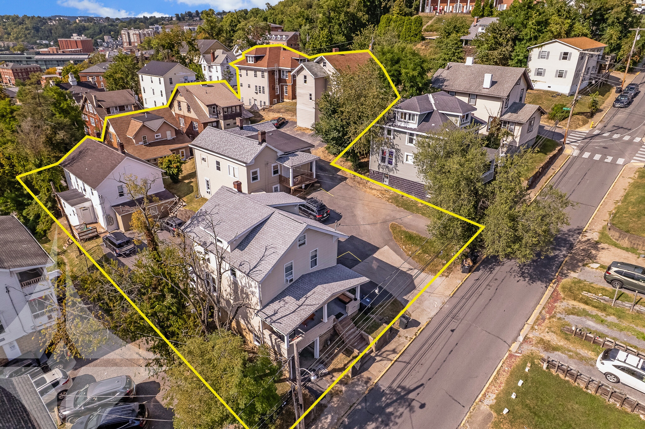 678 Spruce St, Morgantown, WV à vendre Aérien– Image 1 sur 27