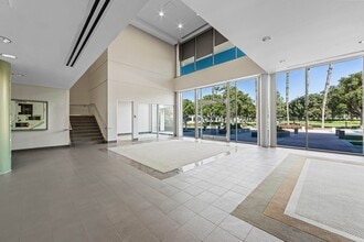 15967 Alton Dr, Irvine, CA à louer Photo intérieure– Image 2 sur 12