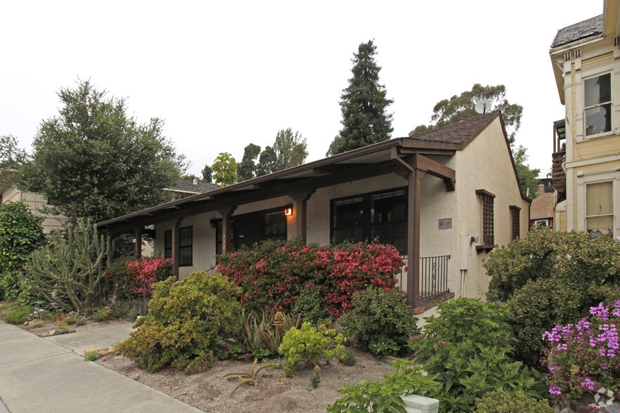 330 Locust St, Santa Cruz, CA à louer - Photo principale – Image 1 sur 17