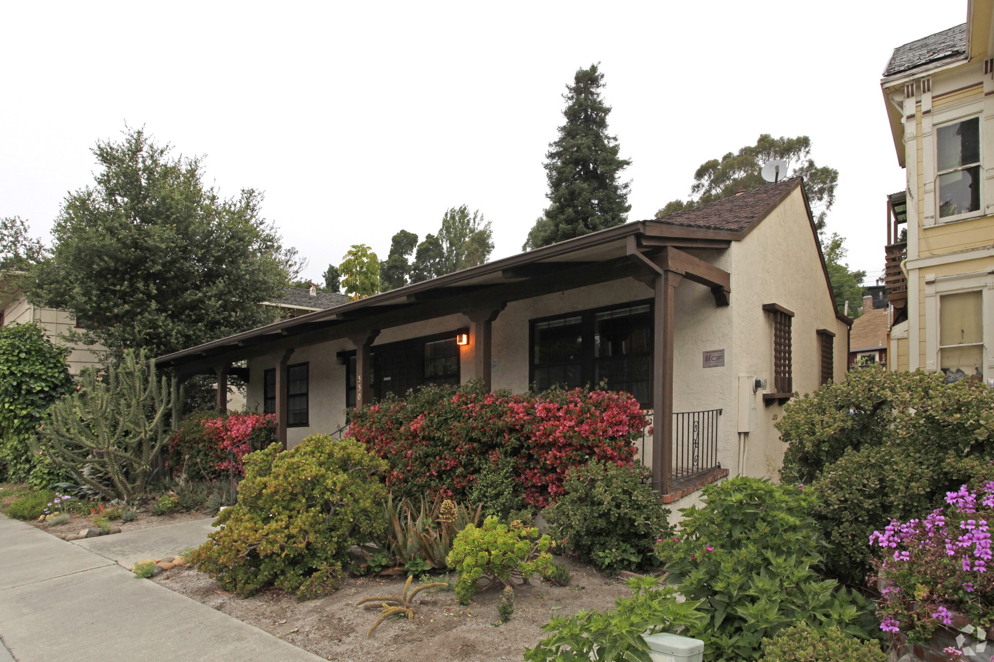 330 Locust St, Santa Cruz, CA à louer Photo principale– Image 1 sur 18