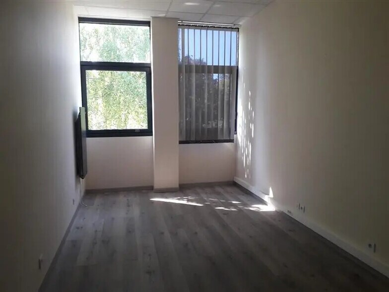 Bureau dans Lognes à louer - Photo intérieure – Image 2 sur 7