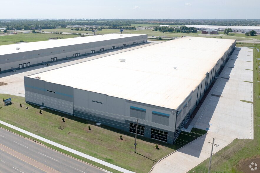 9400 W Reno Ave, Oklahoma City, OK à vendre - Aérien – Image 2 sur 17