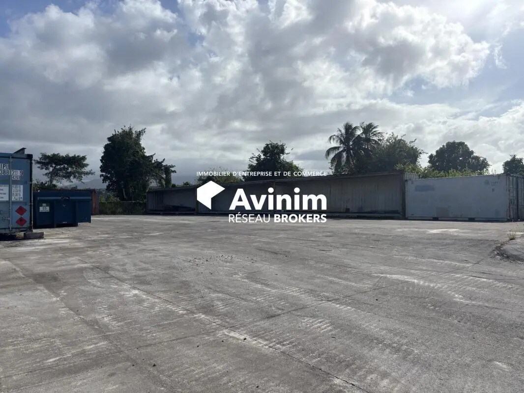 Terrain dans PETIT-BOURG à louer Photo principale– Image 1 sur 3