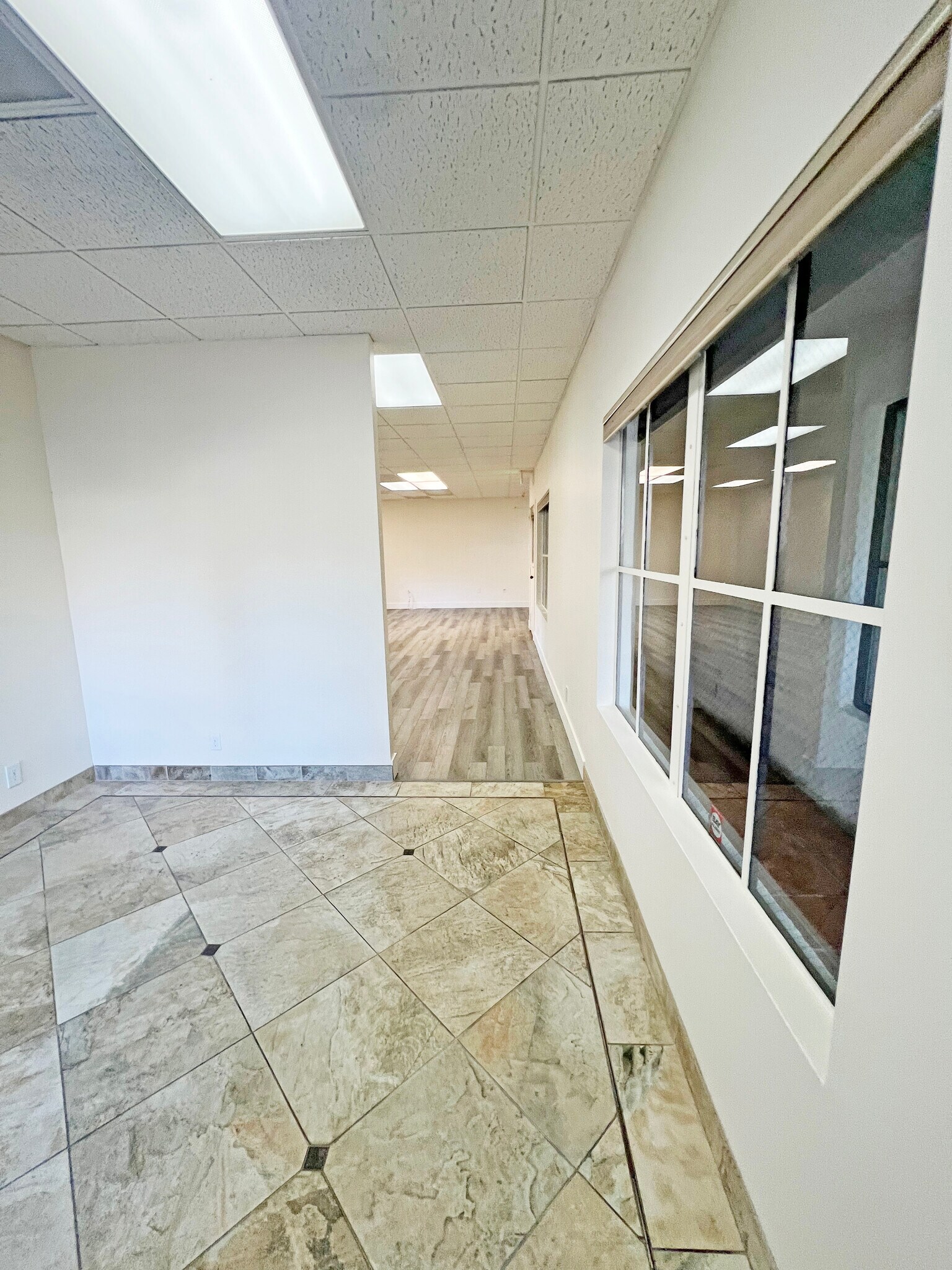 418 Chapala St, Santa Barbara, CA à louer Photo intérieure– Image 1 sur 9