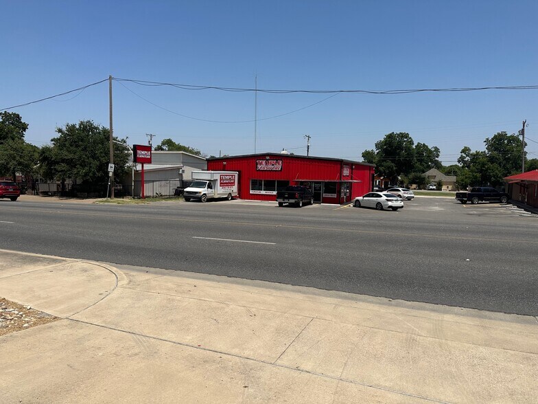 711 S 1st St, Temple, TX à louer - Photo principale – Image 1 sur 2
