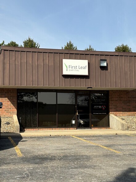 1501 Interstate Dr, Champaign, IL à louer - Photo principale – Image 1 sur 1