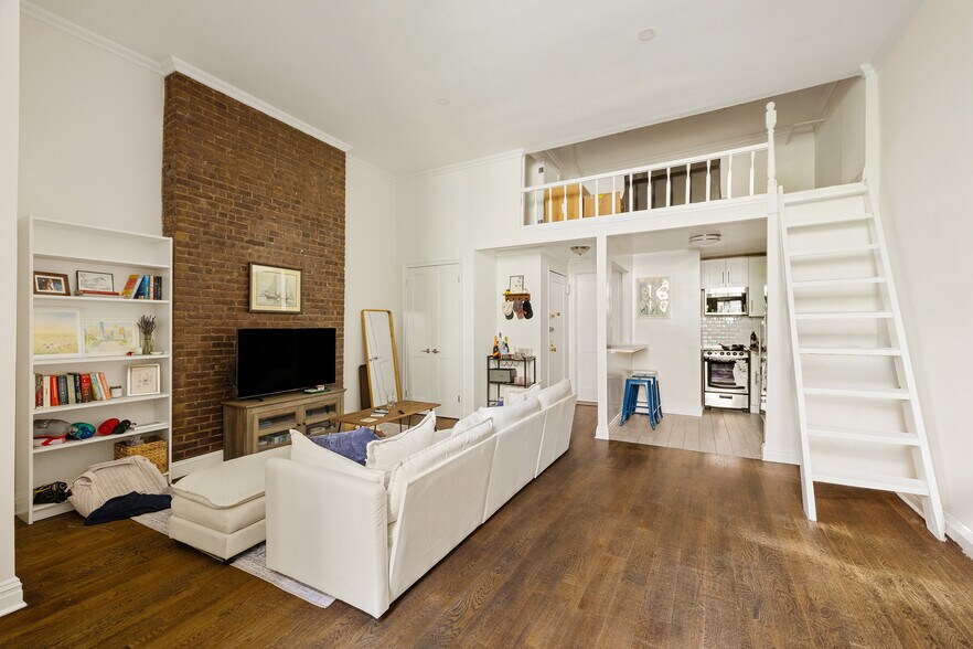 37 W 71st St, New York, NY à vendre - Photo intérieure – Image 2 sur 10