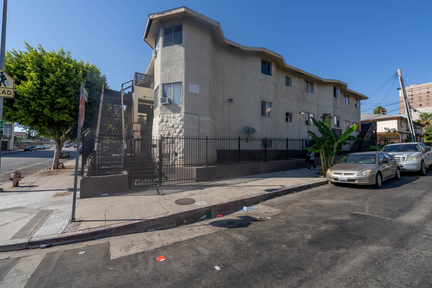 1231 W 8th St, Los Angeles, CA à vendre - Photo de l’immeuble – Image 3 sur 15