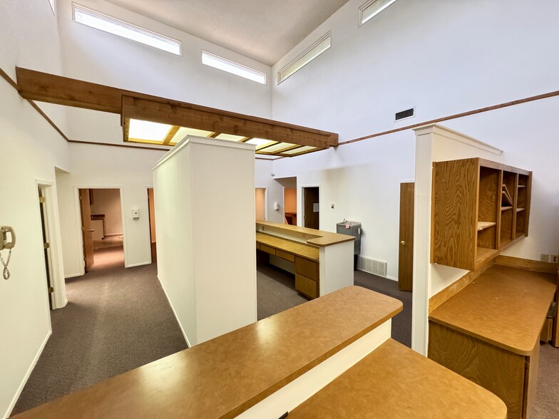 910 N Davis Dr, Arlington, TX à louer - Photo intérieure – Image 3 sur 6