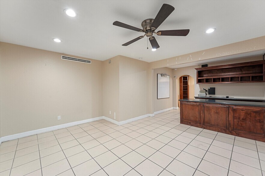 620 Gellhorn Dr, Houston, TX à vendre - Photo de l’immeuble – Image 3 sur 20