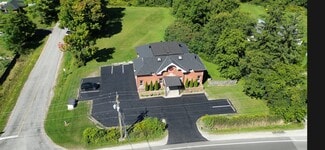 Plus de détails pour 320 Pefferlaw Rd, Georgina, ON - Logement à vendre