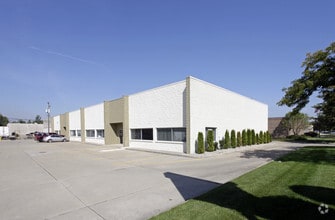 22693-22711 Morelli Dr, Clinton Township, MI à louer Photo de l’immeuble– Image 1 sur 9