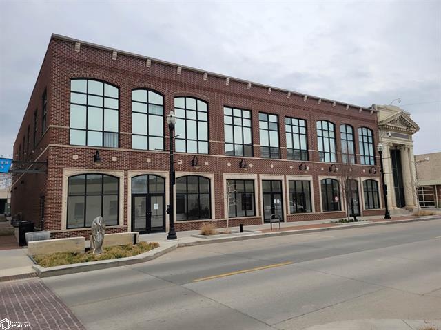 127 E Main St, Ottumwa, IA à louer Photo de l’immeuble– Image 1 sur 11