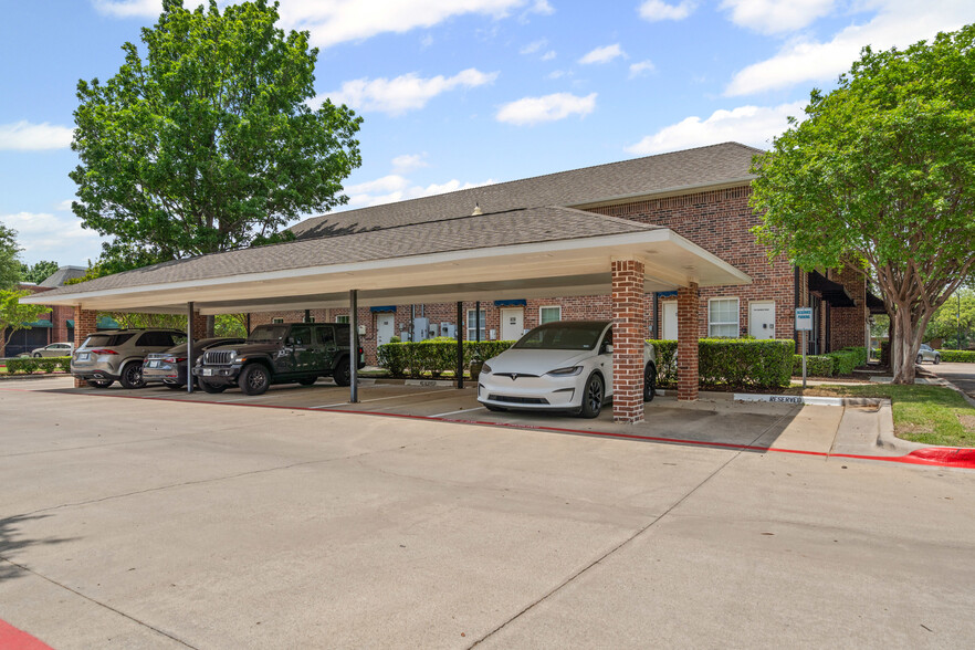 6221 Colleyville Blvd, Colleyville, TX à louer - Photo de l’immeuble – Image 3 sur 23
