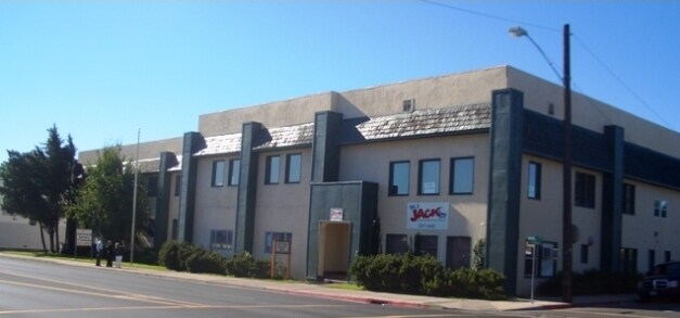 55 S Sacramento St, Susanville, CA à vendre - Photo de l’immeuble – Image 2 sur 5