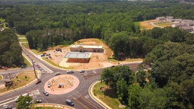 6477 McEver Rd, Flowery Branch, GA à louer - Vidéo sur l’annonce professionnelle