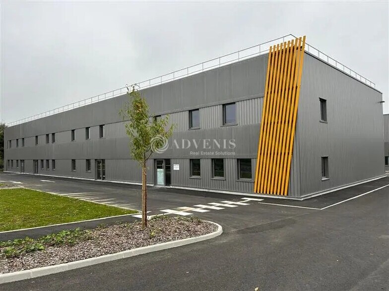 Local d'activités dans Chambray-lès-Tours à vendre - Photo de l’immeuble – Image 1 sur 10