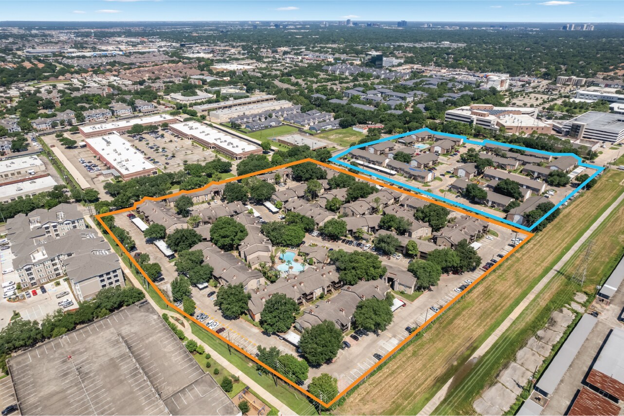 Hudson & Crosby at Westchase portefeuille de 2 biens à vendre sur LoopNet.fr Photo principale– Image 1 sur 17