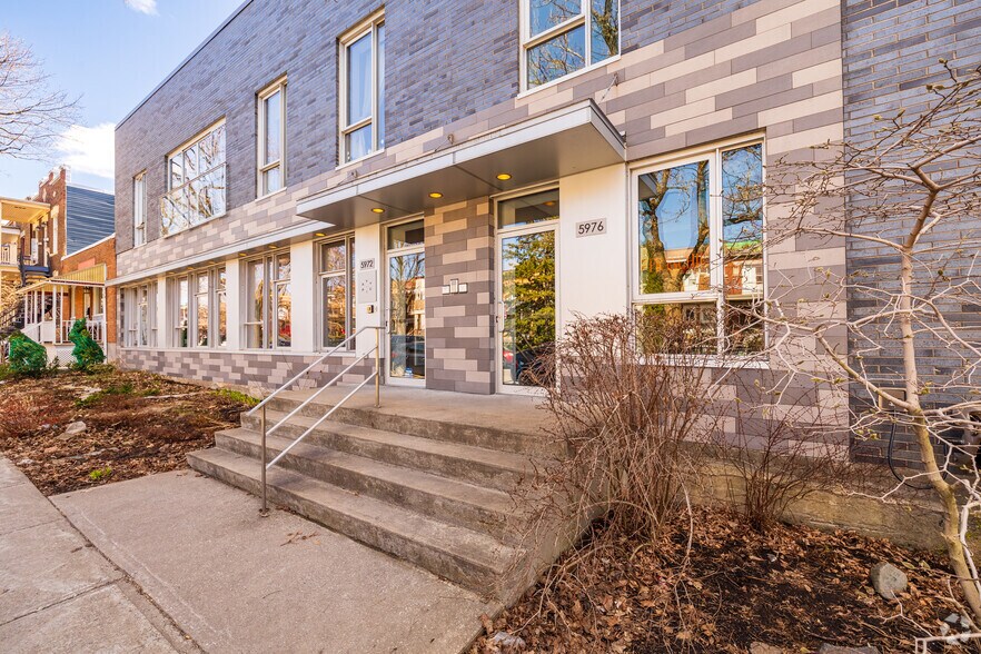 5972-5976 2e Av, Montréal, QC à vendre - Photo de l’immeuble – Image 2 sur 3