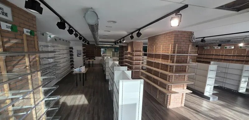 Local commercial dans Voiron à vendre - Photo intérieure – Image 1 sur 4