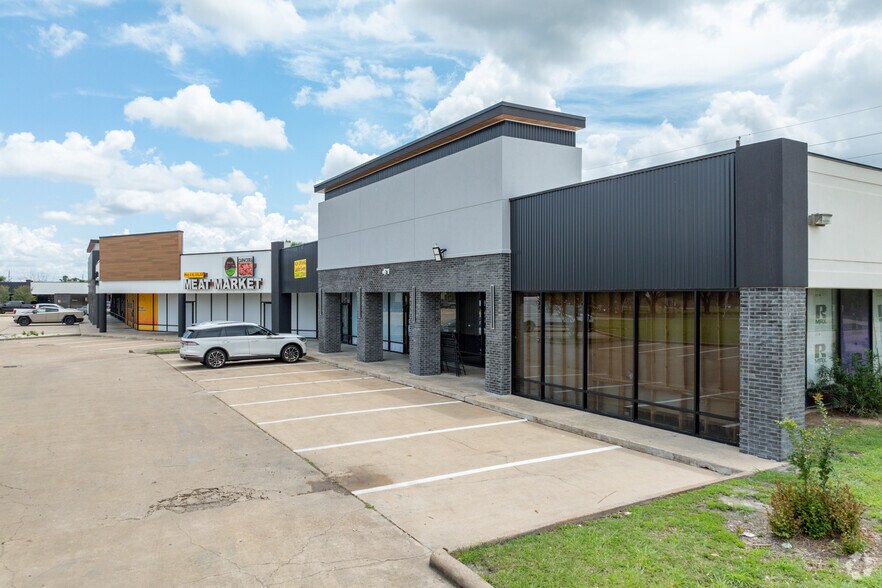 14829 Bellaire Blvd, Houston, TX à louer - Photo de l’immeuble – Image 1 sur 12