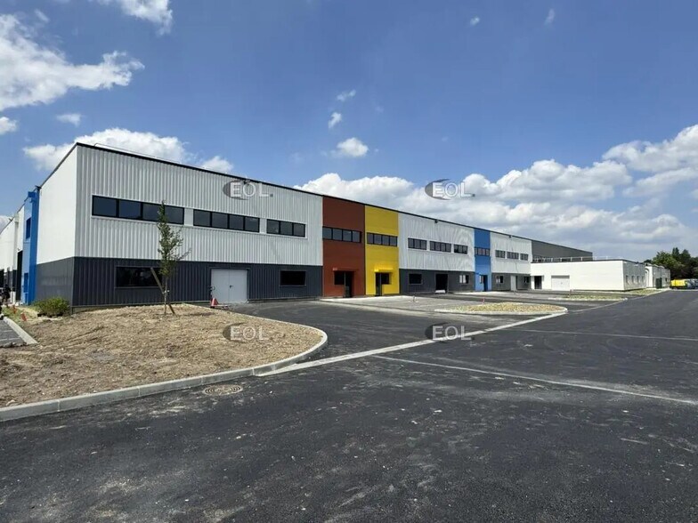 4 Avenue Emile Basly, Le Grand-Quevilly à louer - Photo de l’immeuble – Image 2 sur 10
