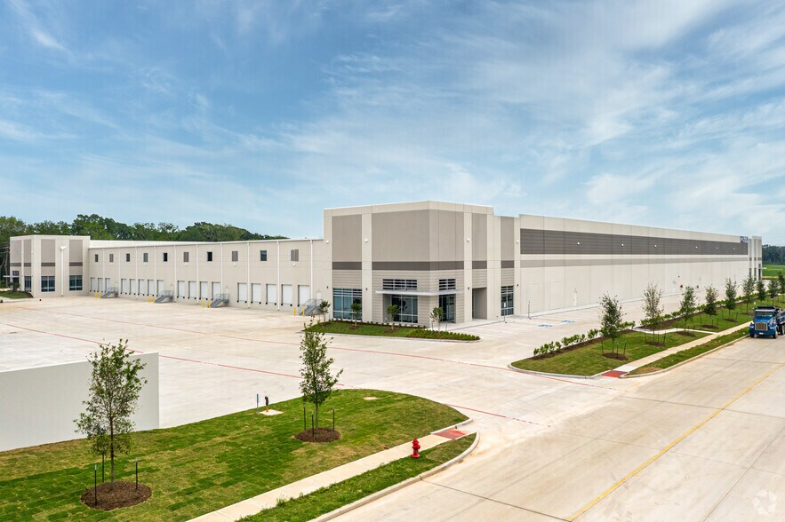 500 Morris Oliver Way, Katy, TX à louer - Photo de l’immeuble – Image 2 sur 9