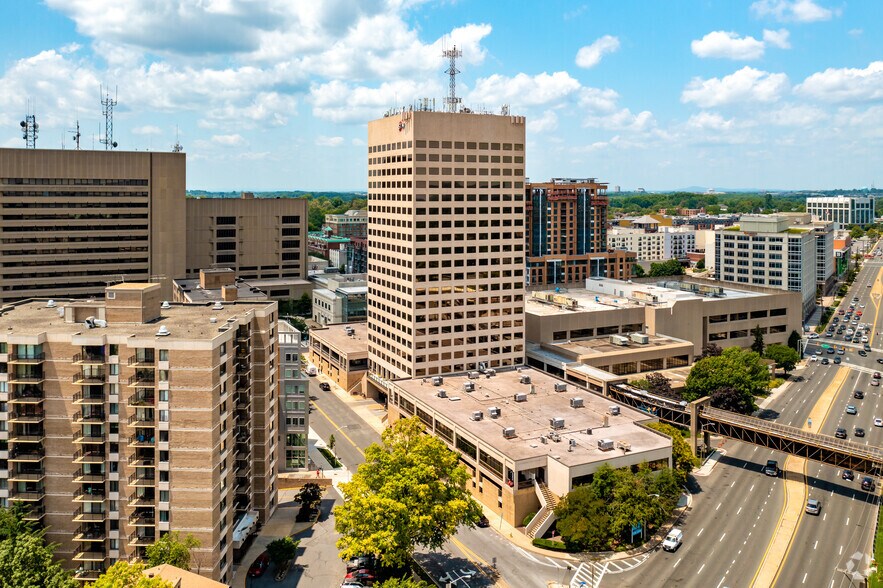 51 Monroe St, Rockville, MD à louer - Photo principale – Image 1 sur 14