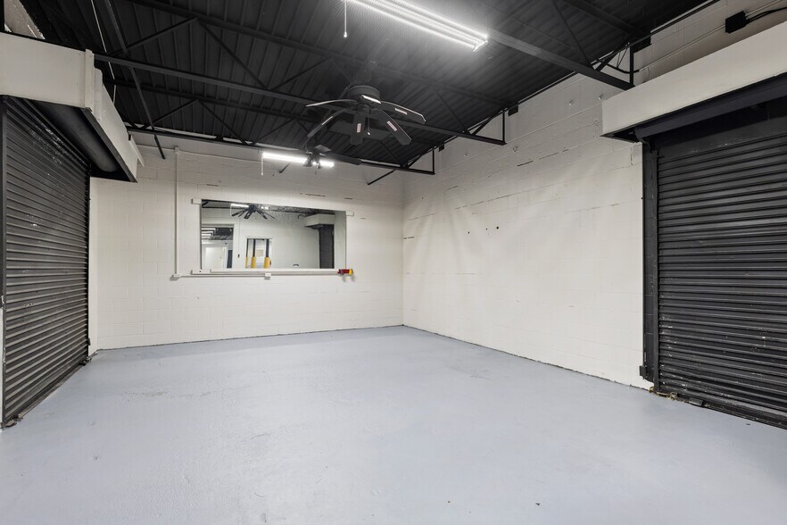 4200-4202 Wiley Post Rd, Addison, TX à louer - Photo intérieure – Image 3 sur 26