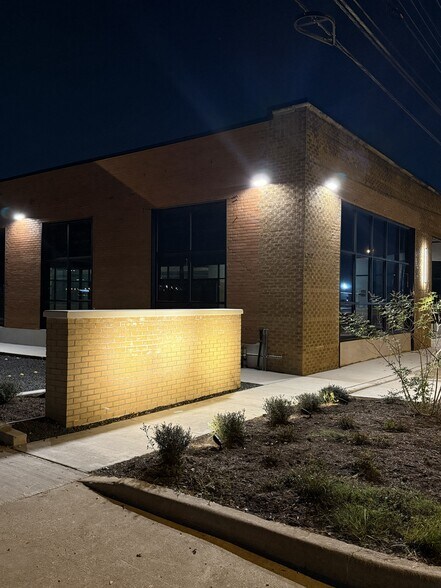 1937 Irving Blvd, Dallas, TX à louer - Photo de l’immeuble – Image 2 sur 17