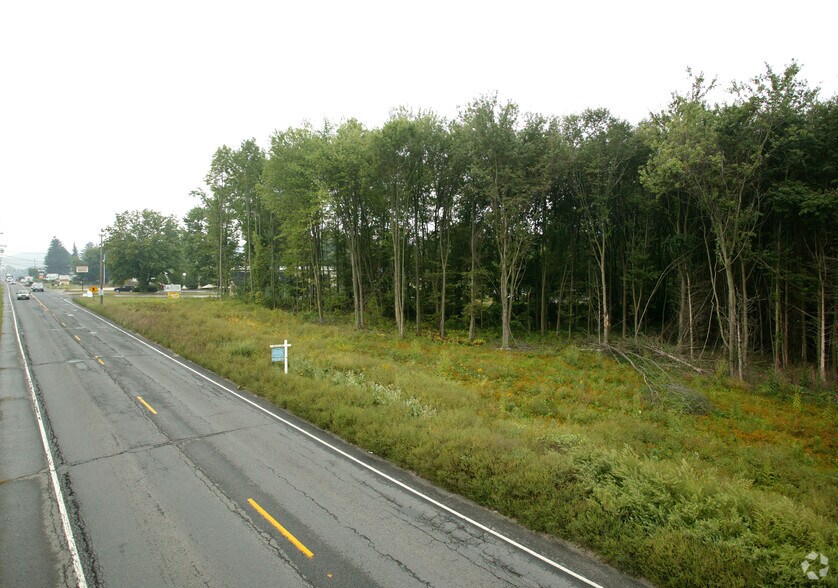 Danbury Rd and US Route 7 portefeuille de 4 biens à vendre sur LoopNet.fr - Photo principale – Image 2 sur 2