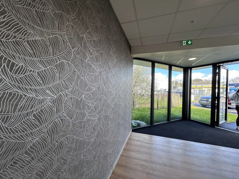Bureau dans Landévant à louer - Hall d’entrée – Image 2 sur 5