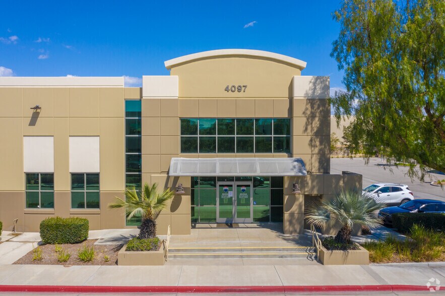 4097 Trail Creek Rd, Riverside, CA à louer - Photo de l’immeuble – Image 3 sur 49