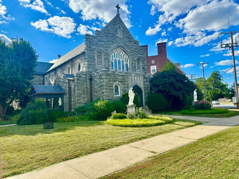 600 Cooks Ln, Baltimore, MD à vendre - Photo de l’immeuble – Image 2 sur 59