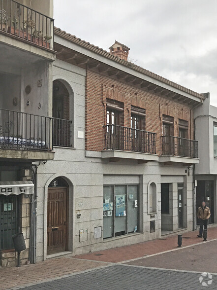 Plaza Del Pueblo, 13, Colmenar Viejo, Madrid à louer - Photo de l’immeuble – Image 2 sur 2