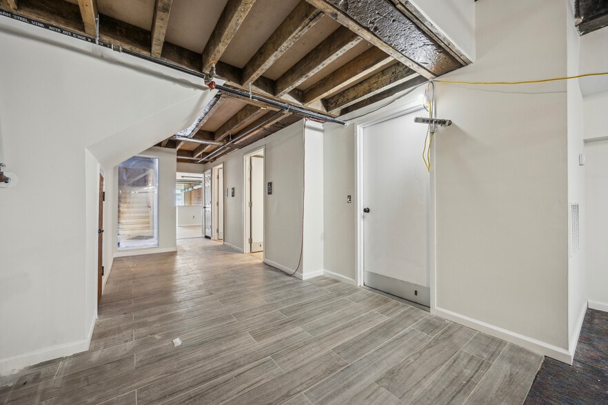 235 E Market St, West Chester, PA à louer - Photo intérieure – Image 3 sur 9
