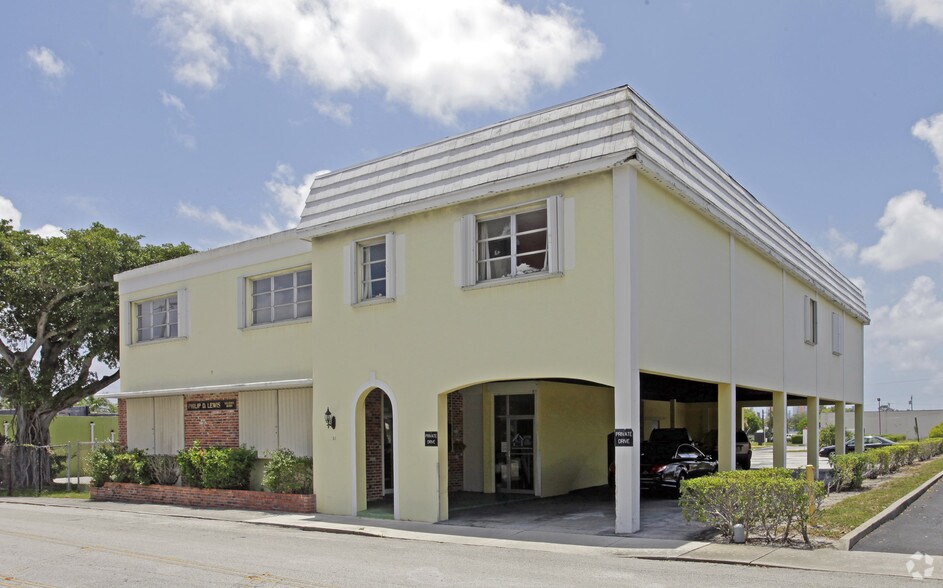 31 W 20th St, Riviera Beach, FL à louer - Photo de l’immeuble – Image 2 sur 6