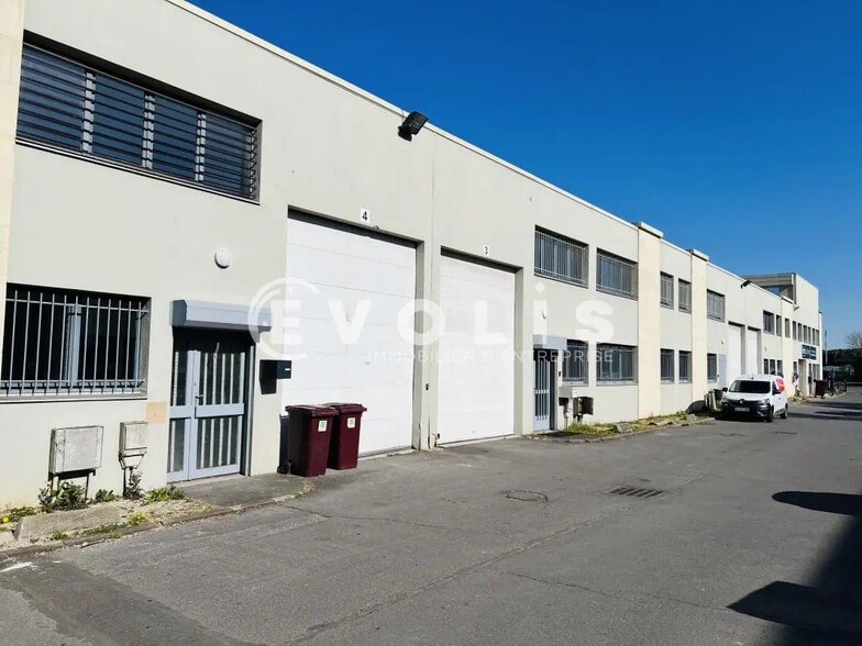 35 Boulevard De Beaubourg, Émerainville à louer - Photo de l’immeuble – Image 1 sur 7