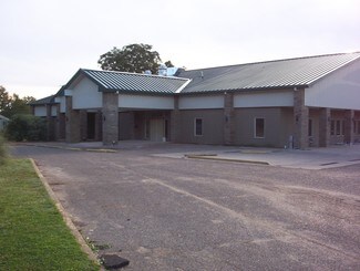 Plus de détails pour 2130 Country Club Rd, Palestine, TX - Spécialisé à vendre