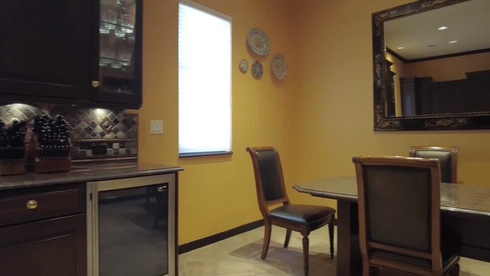 1126 N Charles St, Baltimore, MD à vendre - Vidéo sur l’annonce professionnelle – Image 2 sur 4