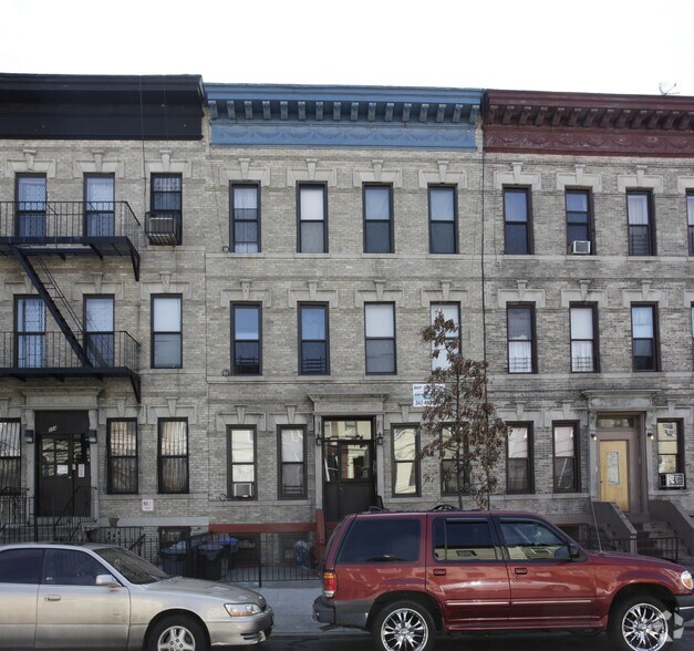 550 Bainbridge St, Brooklyn, NY à vendre - Photo de l’immeuble – Image 2 sur 5