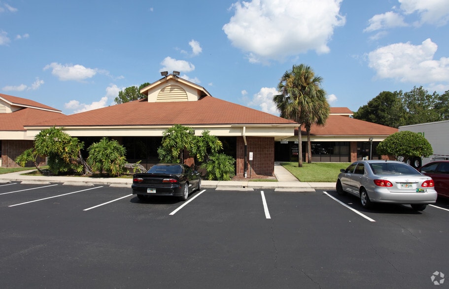 1150 S Semoran Blvd, Orlando, FL à louer - Photo de l’immeuble – Image 2 sur 3