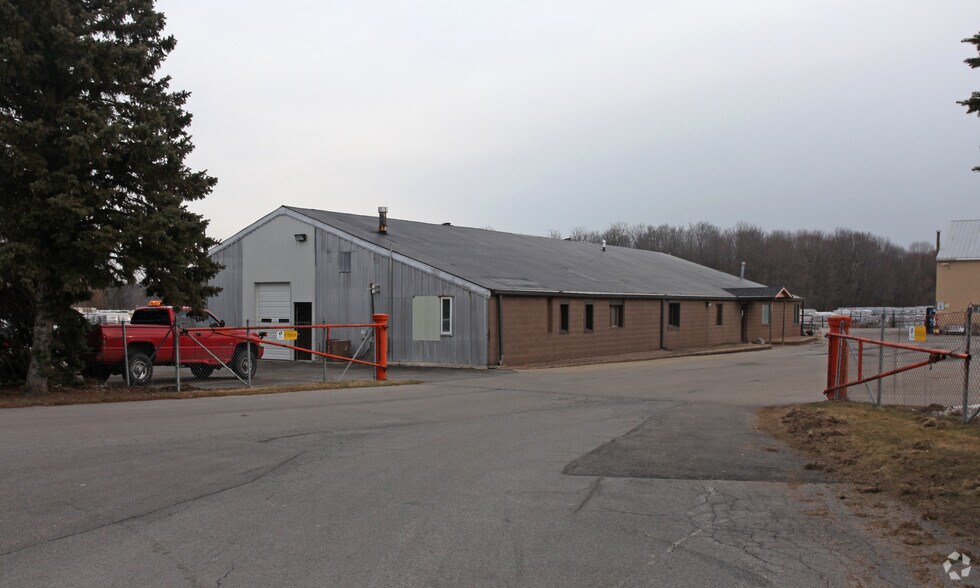735 Wangum Rd, Victor, NY à vendre - Photo principale – Image 1 sur 1