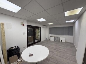 Ash Rd, New Ash Green à louer Photo intérieure– Image 2 sur 4