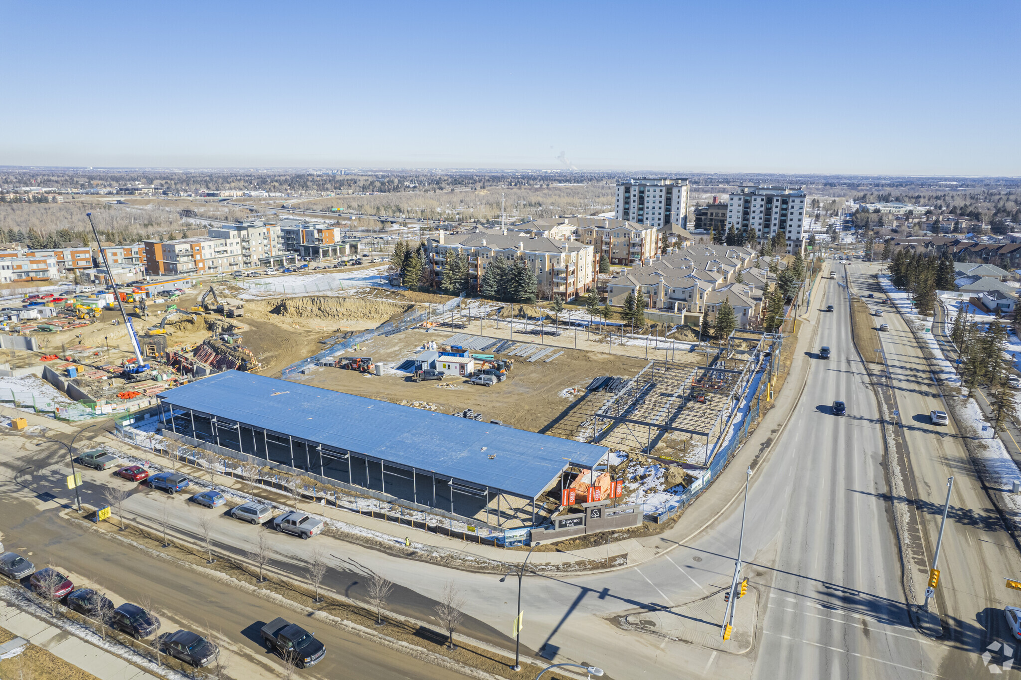 88 Shawnee St SW, Calgary, AB à vendre Photo principale– Image 1 sur 3
