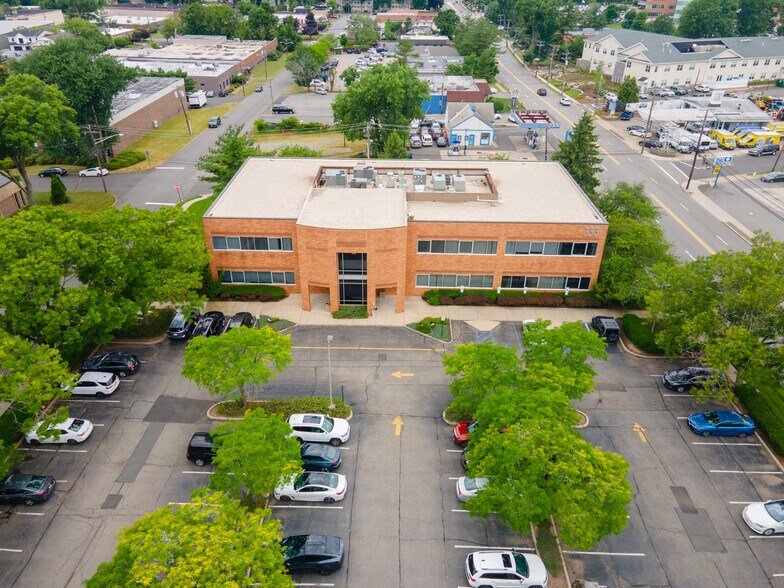 333 Old Hook Rd, Westwood, NJ à louer - Photo de l’immeuble – Image 3 sur 13