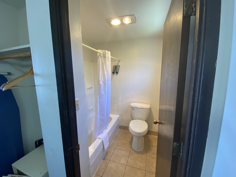 408 Yakima Valley Hwy, Sunnyside, WA à vendre - Photo intérieure – Image 3 sur 27