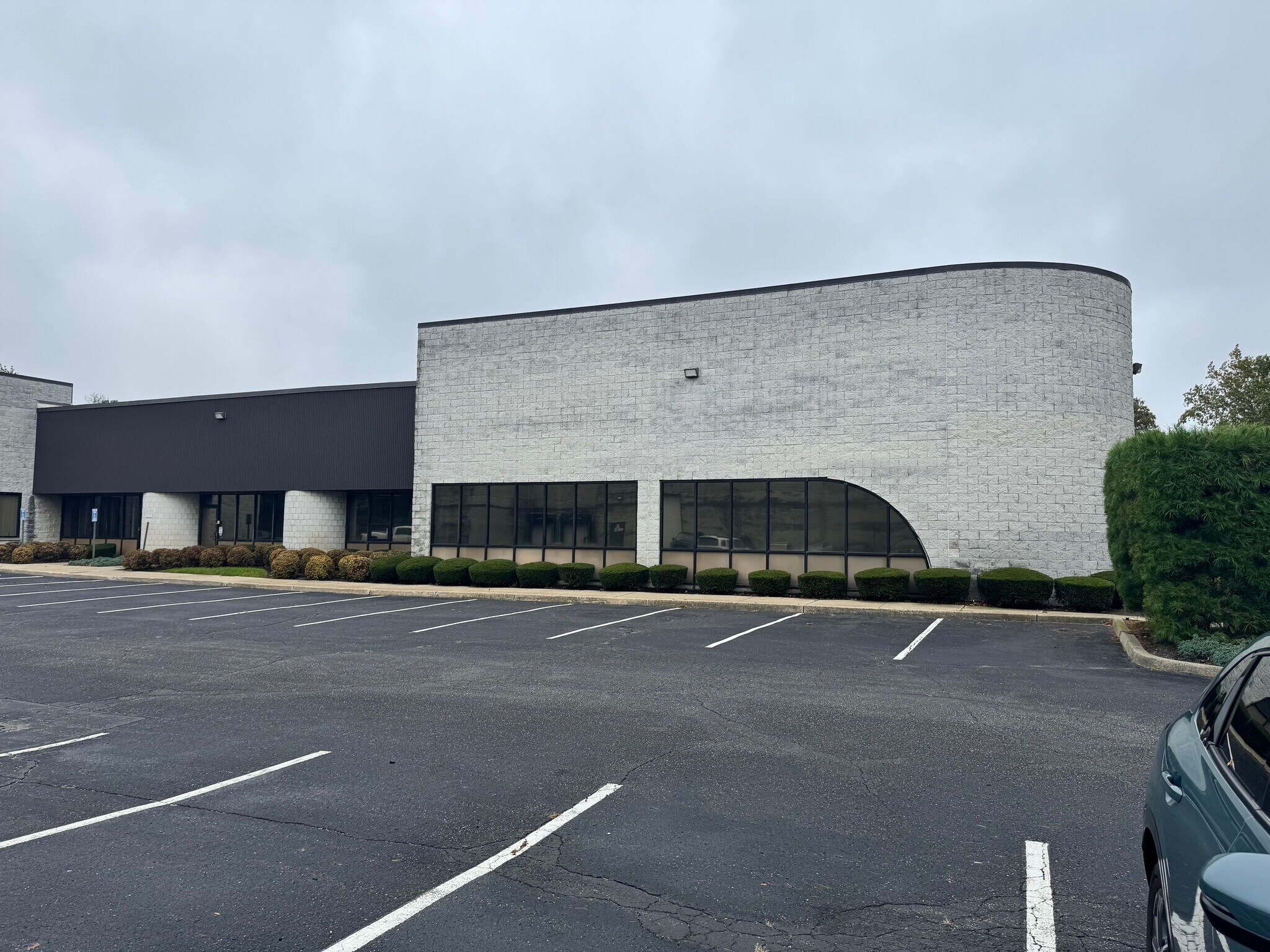 101 Colin Dr, Holbrook, NY à louer Photo de l’immeuble– Image 1 sur 9