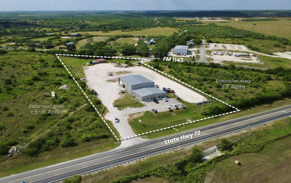 901 W State Highway 72, Kenedy, TX à louer - Photo de l’immeuble – Image 2 sur 11
