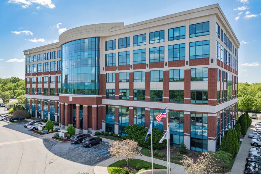 10200 Forest Green Blvd, Louisville, KY à louer - Photo de l’immeuble – Image 1 sur 19
